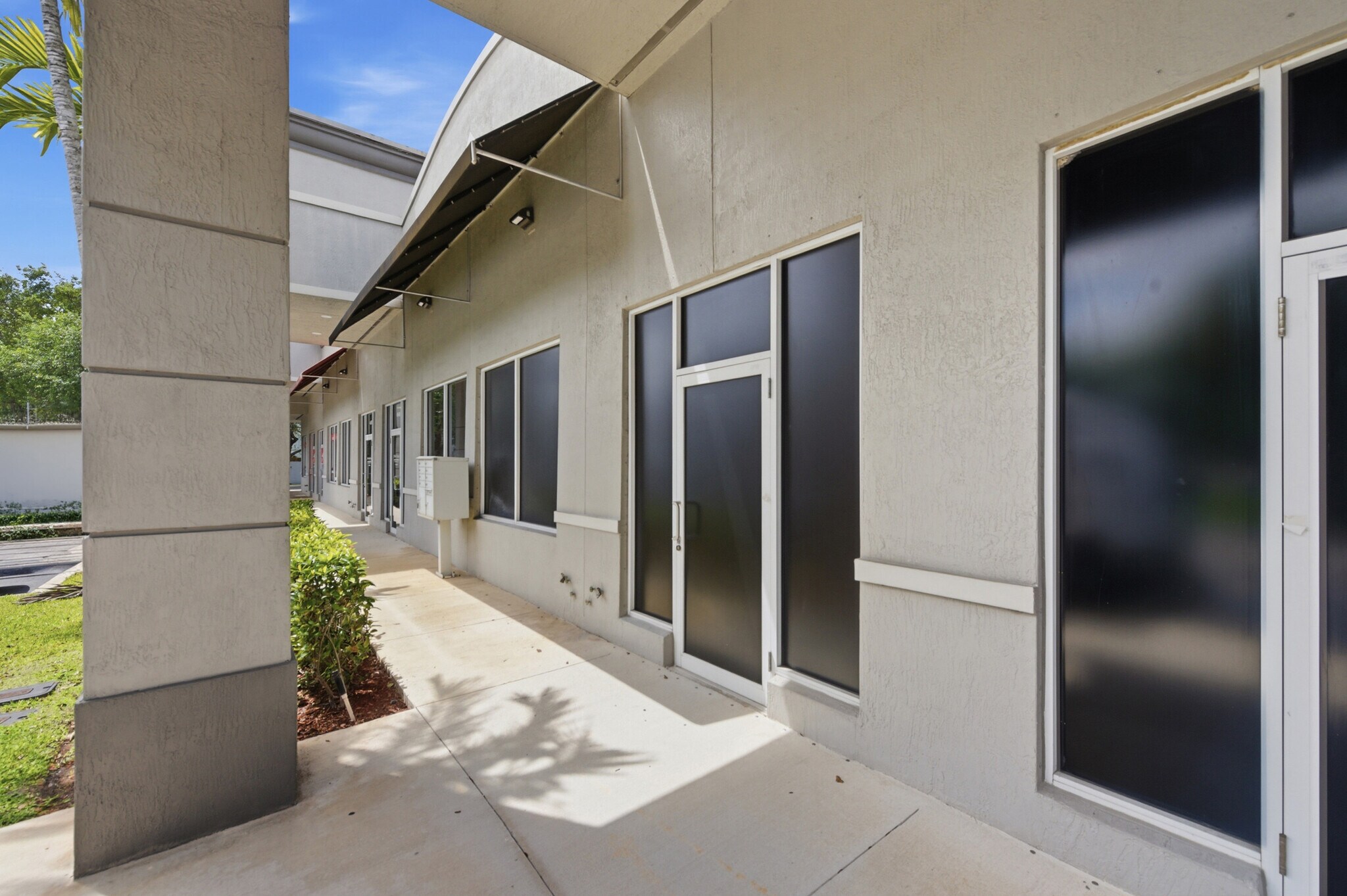 4644 Coral Ridge Dr, Coral Springs, FL for lease Interior Photo- Image 1 of 3
