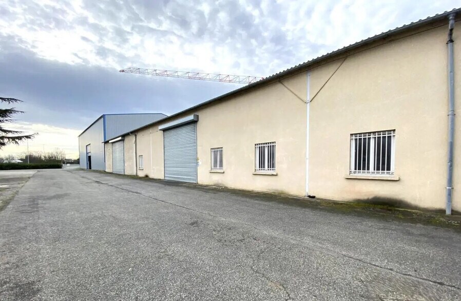 Flex in Colomiers for sale - Building Photo - Image 1 of 19