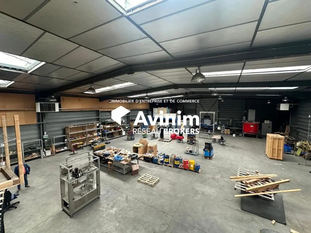 Industrial in Persan for sale Interior Photo- Image 1 of 3