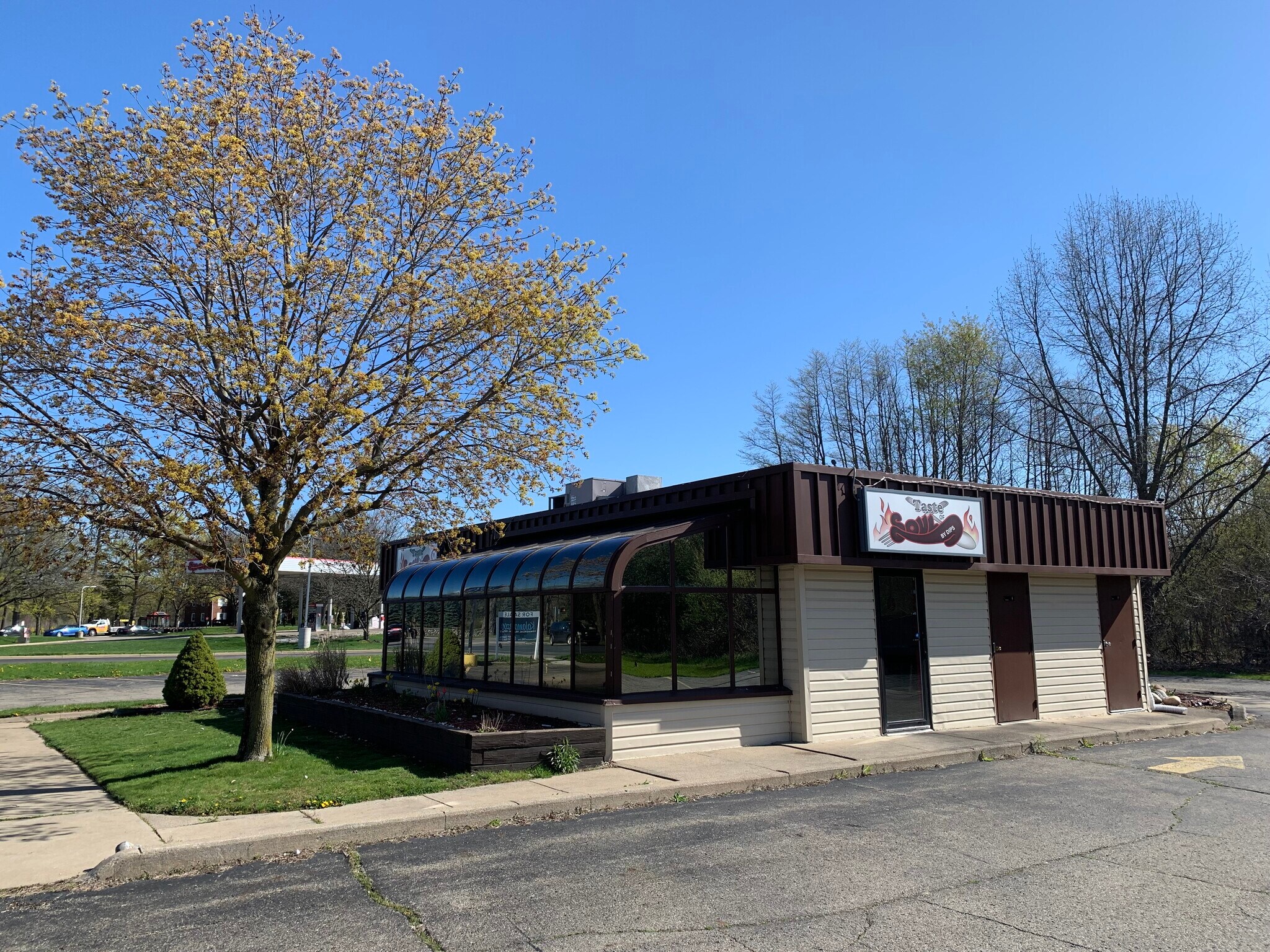 2500 Nazareth Rd, Kalamazoo, MI for sale Building Photo- Image 1 of 1