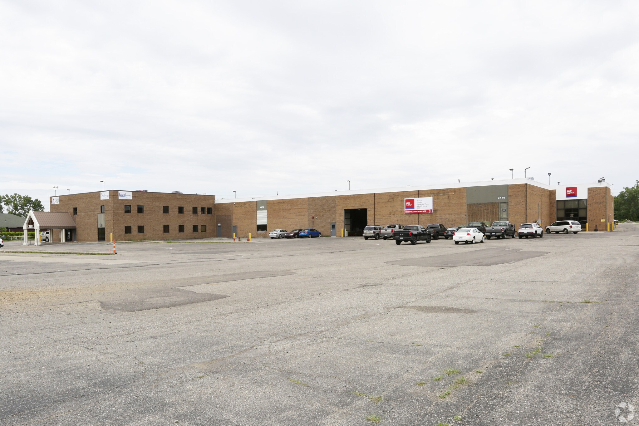 3470 Roger B Chaffee SE, Grand Rapids, MI for sale Primary Photo- Image 1 of 1