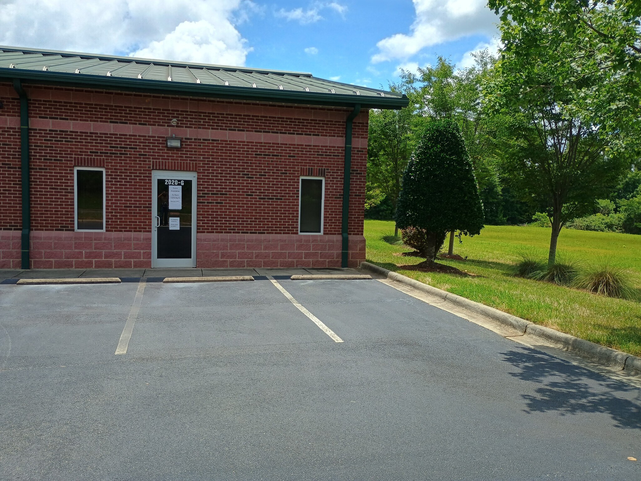 2020 Independence Commerce Dr, Matthews, NC for sale Primary Photo- Image 1 of 1