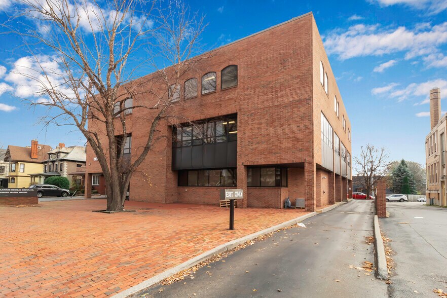 1083 Delaware Ave, Buffalo, NY for sale - Building Photo - Image 1 of 1