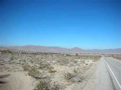 Crystal Creek & Hwy 18, Lucerne Valley, CA for sale - Primary Photo - Image 1 of 1