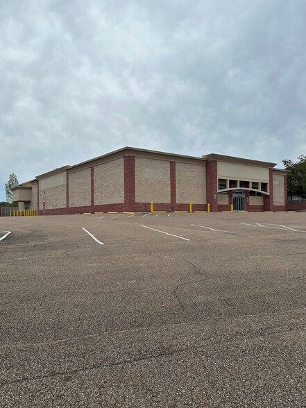 3201 Highway 80 E, Pearl, MS for lease - Building Photo - Image 1 of 13