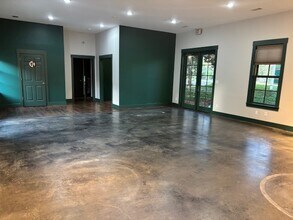 8 Celadon Dr, Beaufort, SC for lease Interior Photo- Image 1 of 4