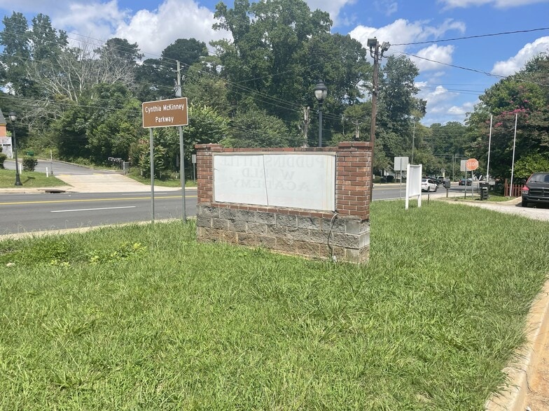 3021 Memorial Dr SE, Atlanta, GA for sale - Building Photo - Image 3 of 10