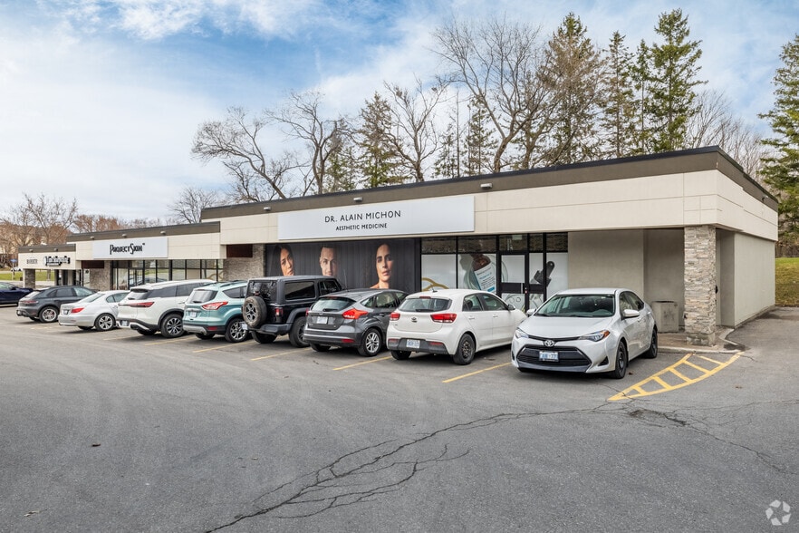 347-375 St. Laurent Blvd, Ottawa, ON for lease - Building Photo - Image 2 of 4