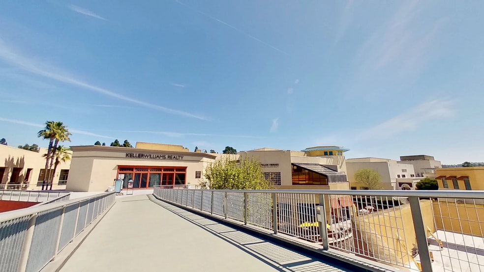 520-550 Deep Valley Dr, Rolling Hills Estates, CA for lease - Building Photo - Image 3 of 80