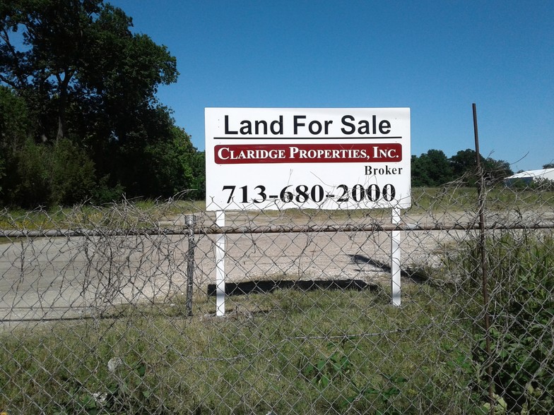 2040 Airline Dr, Houston, TX 77009 | LoopNet