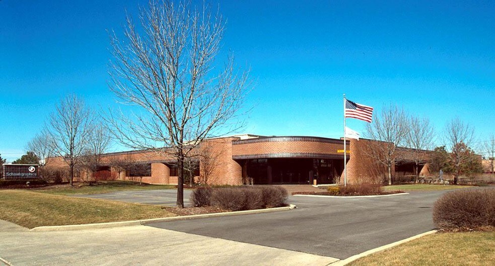 1600 E Sherwin Ave, Des Plaines, IL for sale - Primary Photo - Image 1 of 1