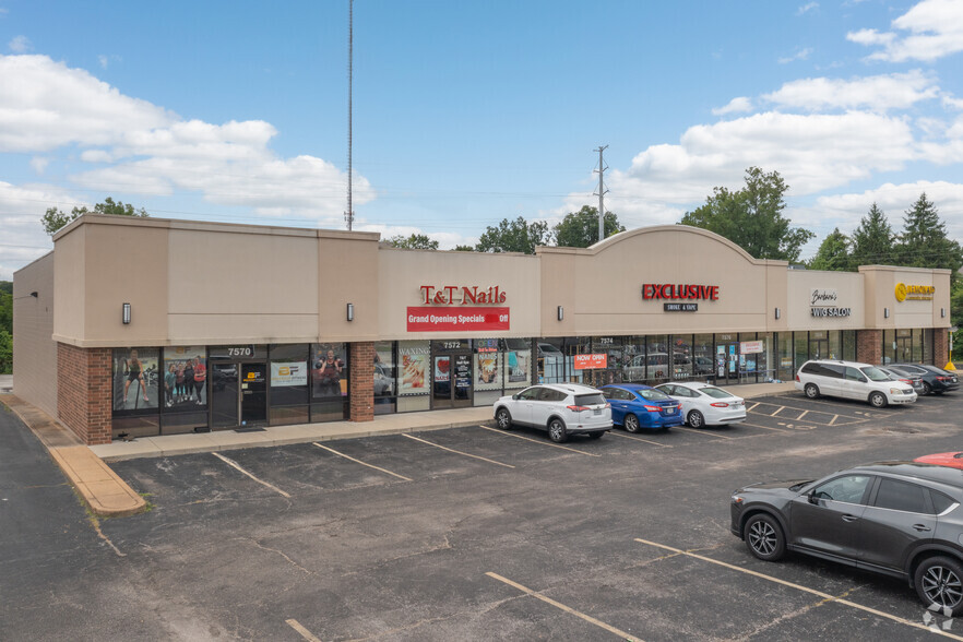 7570-7580 Watson Rd, Saint Louis, MO for lease - Primary Photo - Image 1 of 6