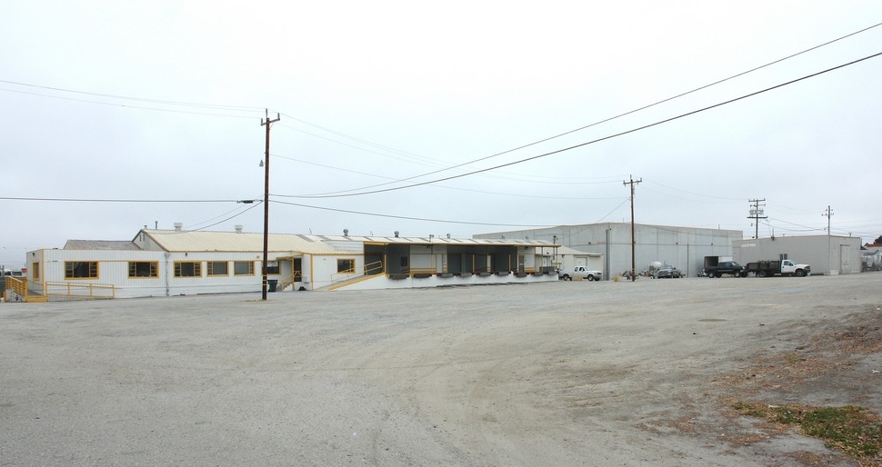 221 Prader St, Salinas, CA for lease - Building Photo - Image 3 of 4