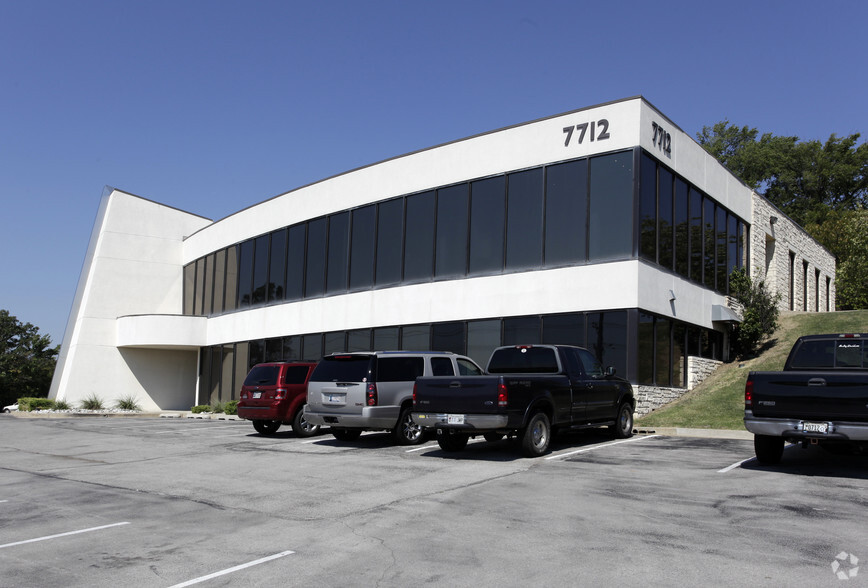 7712 S Yale Ave, Tulsa, OK for lease - Building Photo - Image 3 of 4