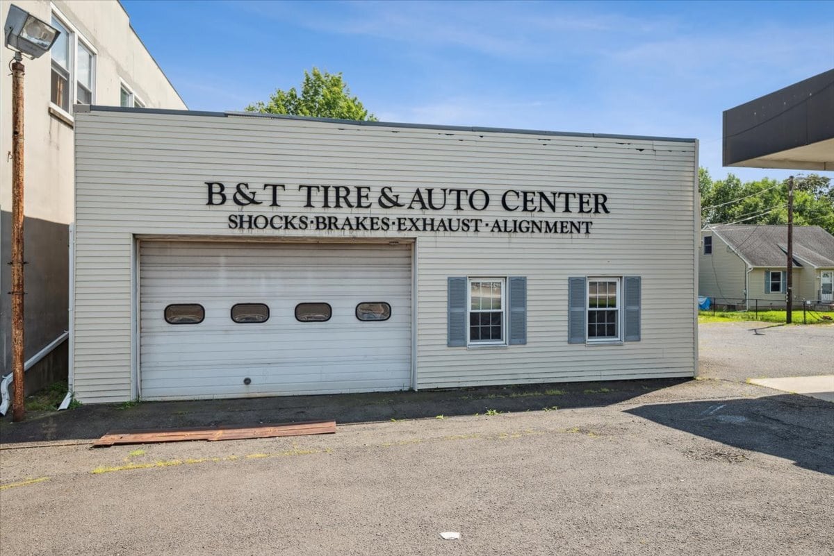 403 US Highway 202, Raritan, NJ for lease Primary Photo- Image 1 of 30