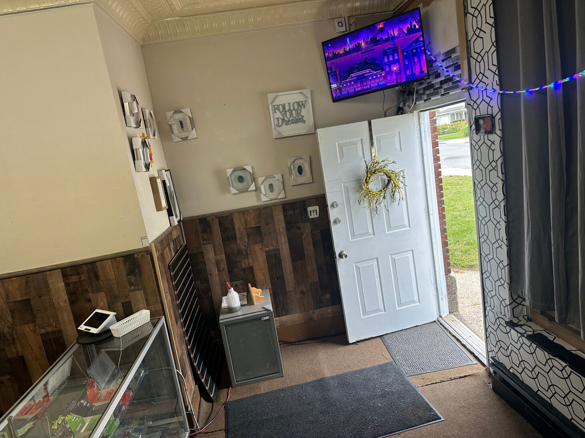 300 Michigan Ave, Schenectady, NY 12303 Retail for Sale