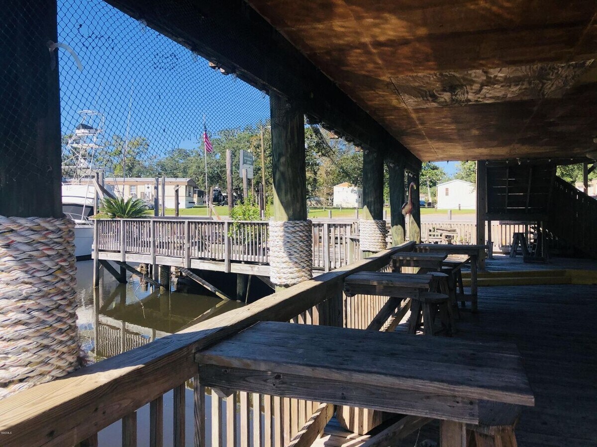 3212 Mary Walker Dr, Gautier, MS 39553 Retail for Sale