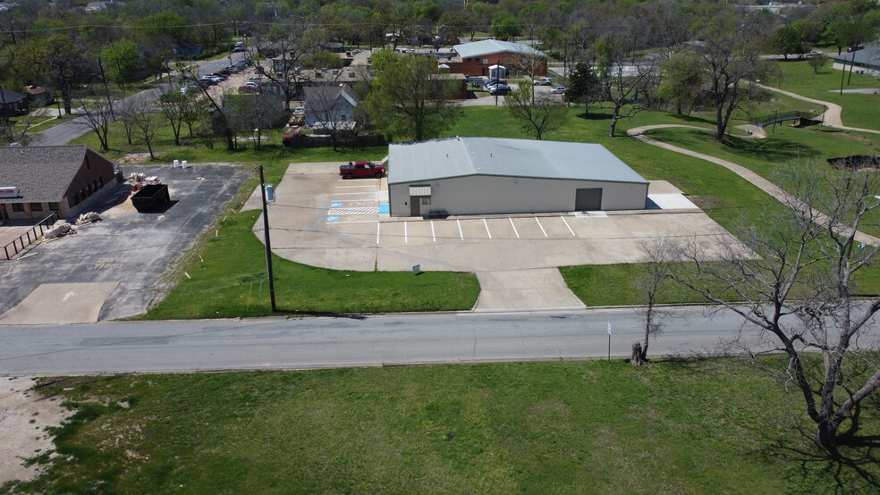 908 N Broughton St, Sherman, TX for lease - Aerial - Image 1 of 9