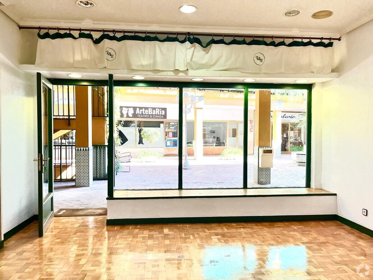 Plaza de la Ciudad de Nara, 2, Toledo, TOL 45005 - Unit Puerta 27, Esc. 1 -  - Interior Photo - Image 1 of 9