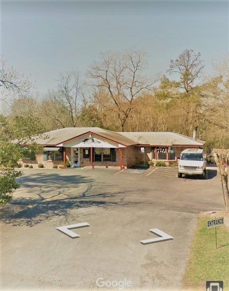 2211 Airport Rd, Conroe, TX for sale - Building Photo - Image 1 of 1