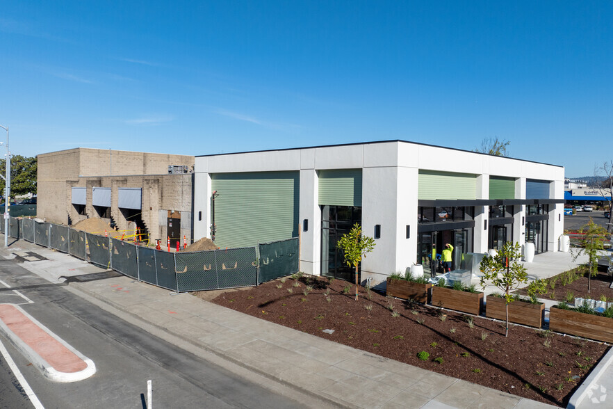 1300-1380 Fairmont Dr, San Leandro, CA for lease - Building Photo - Image 2 of 7