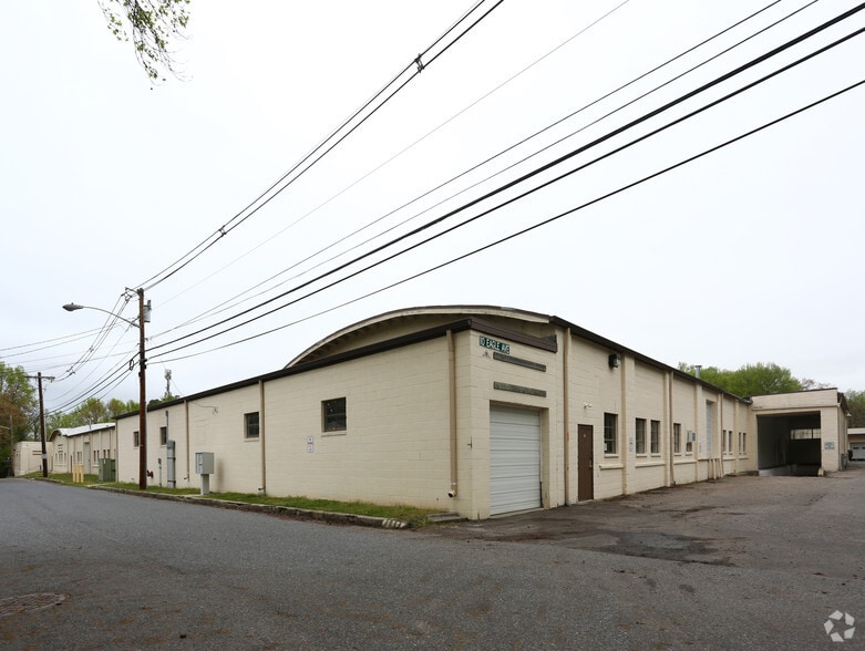 10 Lippincott Ln, Mount Holly, NJ for lease - Building Photo - Image 3 of 8