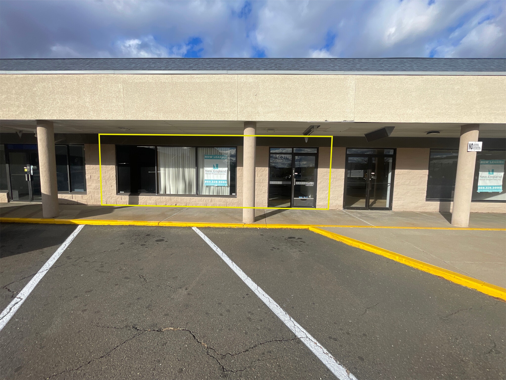 1231 E Main St, Meriden, CT for lease Building Photo- Image 1 of 4