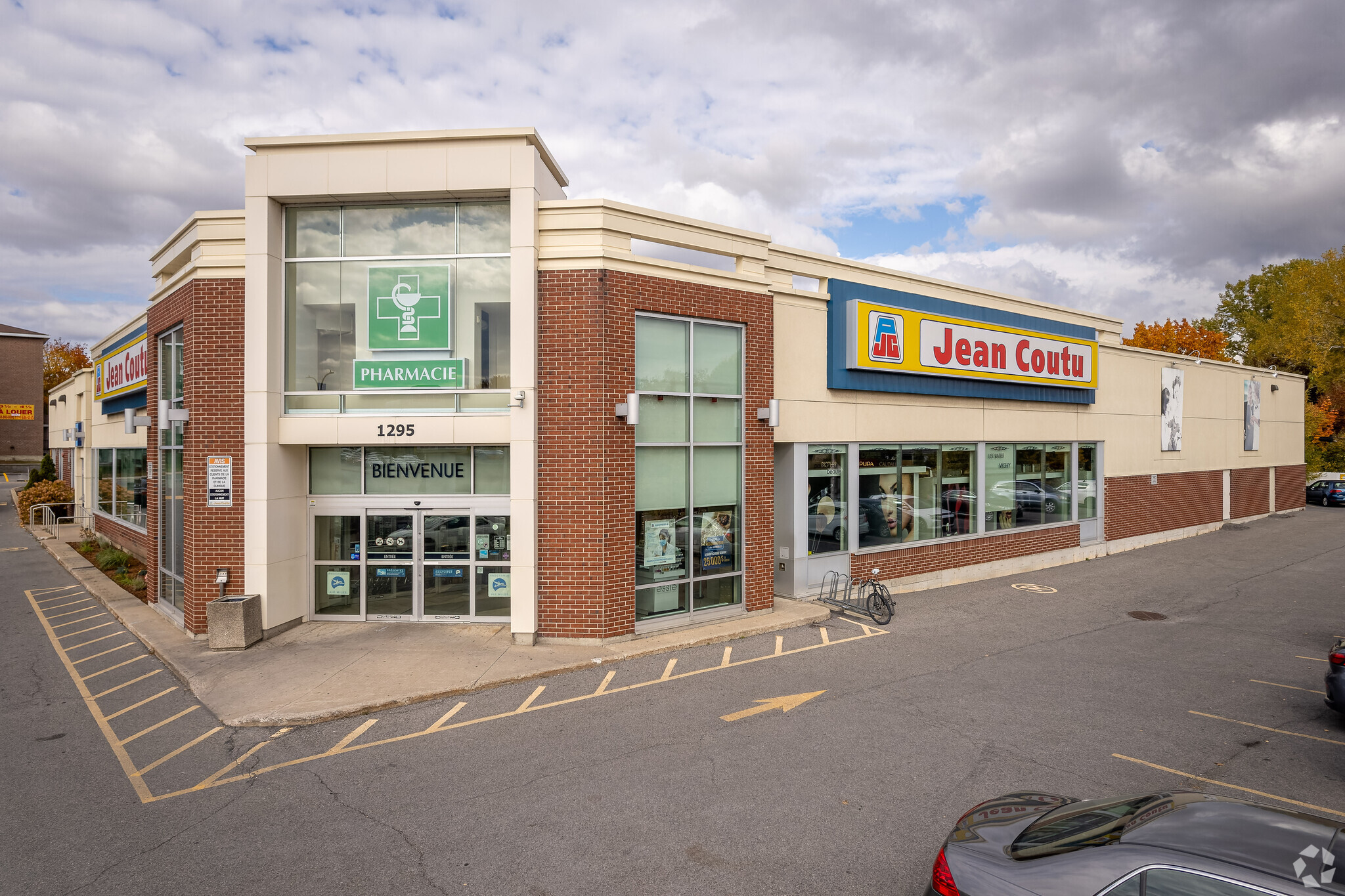 1299 Boul De La Concorde O, Laval, QC for lease Building Photo- Image 1 of 16