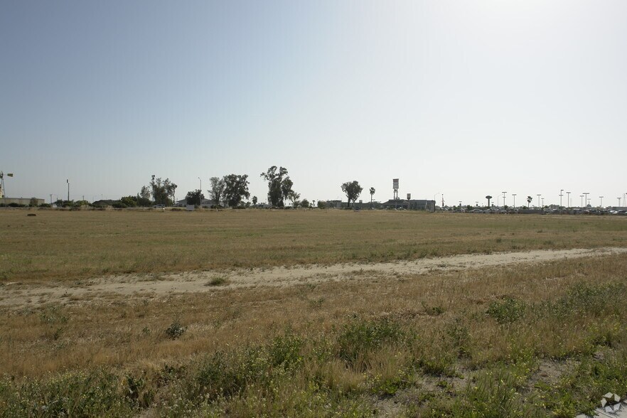 313 Prosperity Blvd, Chowchilla, CA for sale - Building Photo - Image 1 of 1