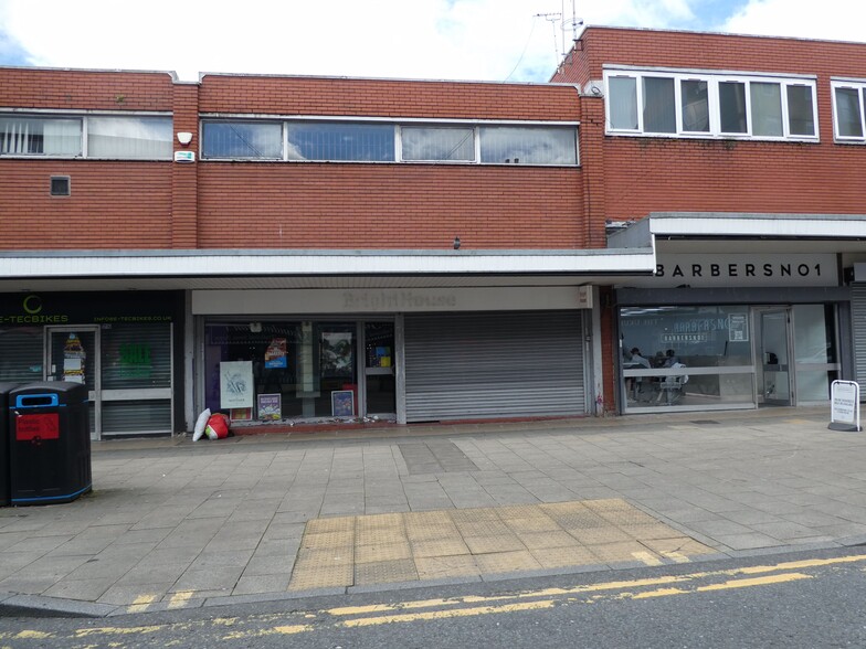 46-70 Standishgate, Wigan for lease - Building Photo - Image 2 of 3