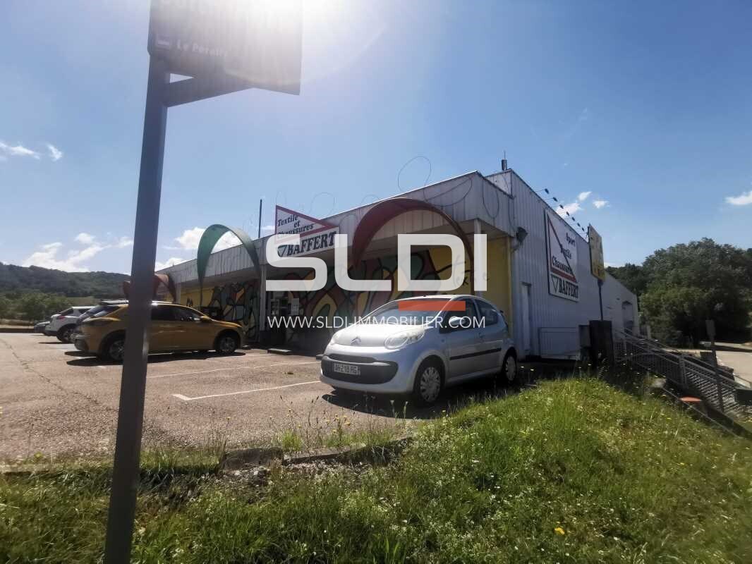 Retail in Ruy-Montceau for sale Building Photo- Image 1 of 9