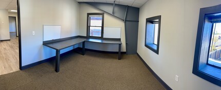 616 Tower Ave, Superior, WI for lease Interior Photo- Image 2 of 8