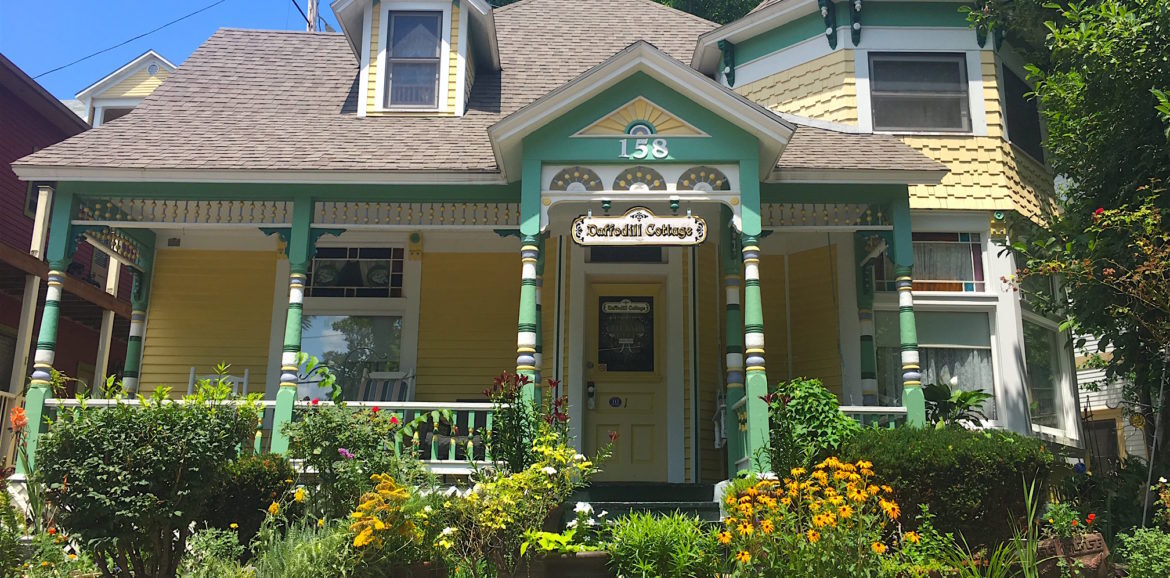 156-160 Spring St, Eureka Springs, AR for sale Primary Photo- Image 1 of 1