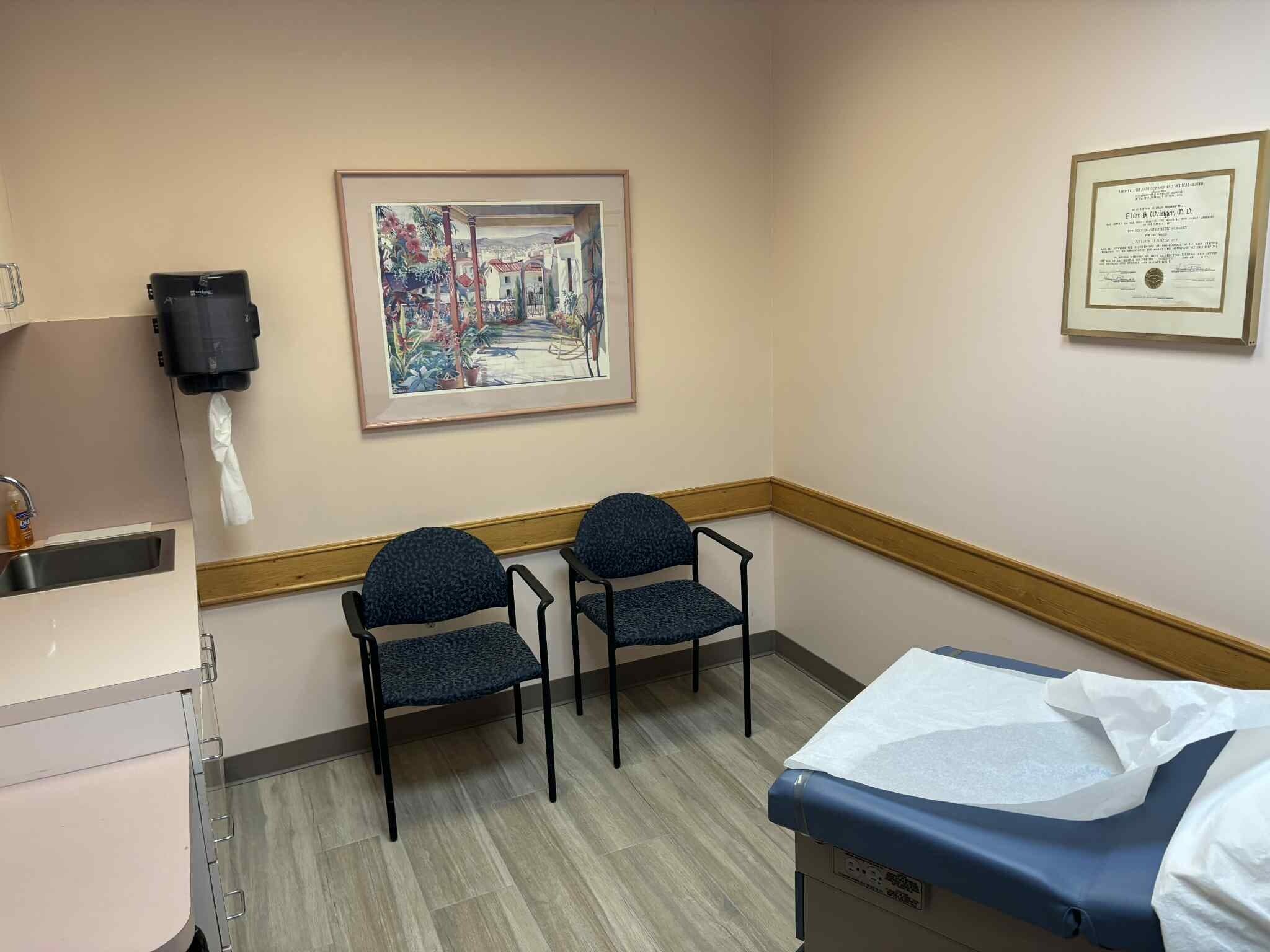 1117 E Hallandale Beach Blvd, Hallandale Beach, FL for lease Interior Photo- Image 1 of 4