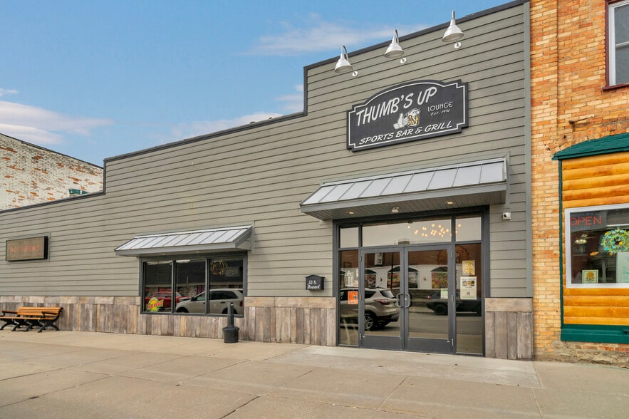 53 N Howard Ave, Croswell, MI for sale - Primary Photo - Image 1 of 24