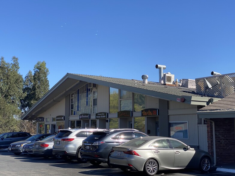 502-518 Tamalpais Dr, Corte Madera, CA for lease - Building Photo - Image 2 of 8