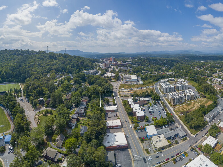 272 Biltmore Ave, Asheville, NC for sale - Building Photo - Image 3 of 7