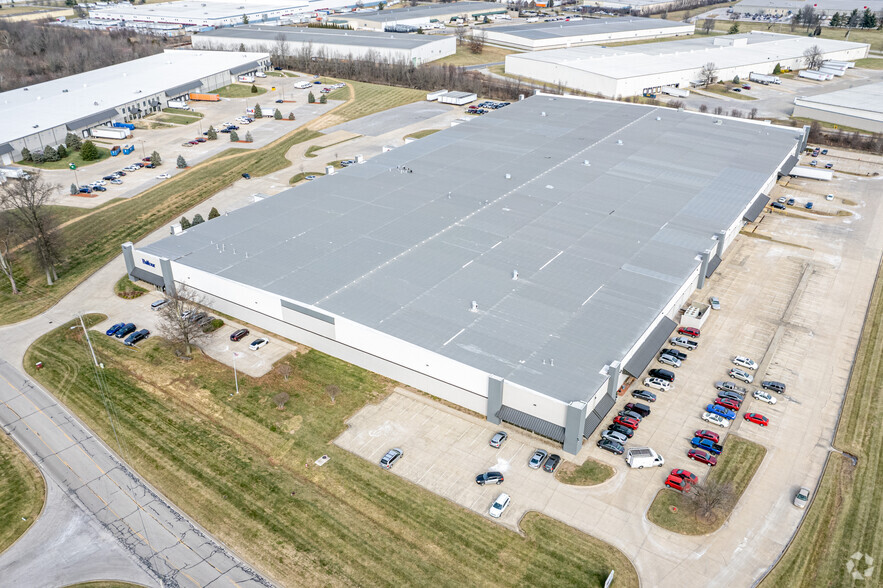 7101 Intermodal Dr, Louisville, KY for lease - Aerial - Image 2 of 5