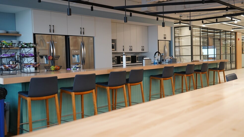 401 N Broad St, Philadelphia, PA for lease - Interior Photo - Image 2 of 7