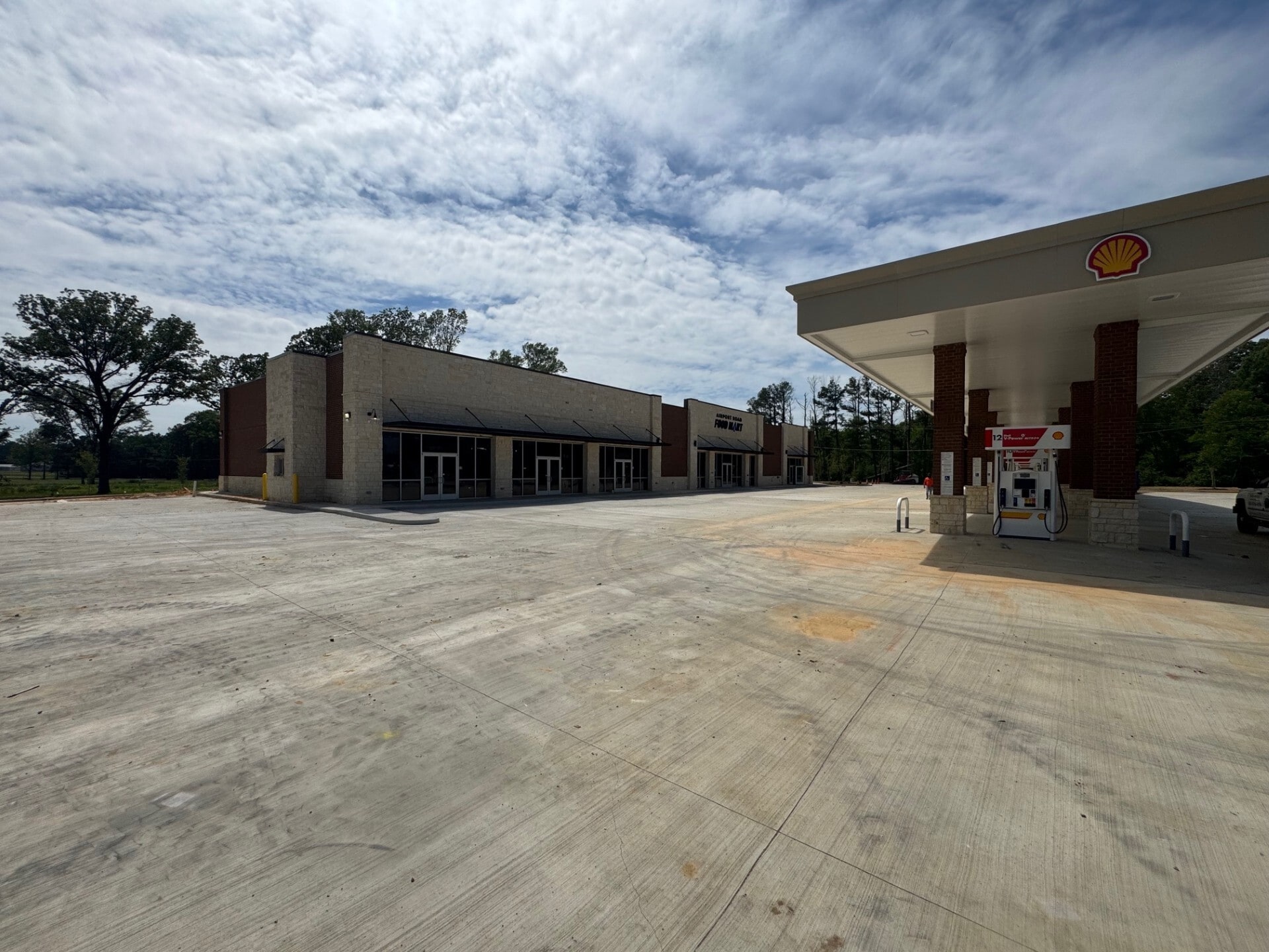 701 Airport Rd, Flowood, MS for lease Primary Photo- Image 1 of 8