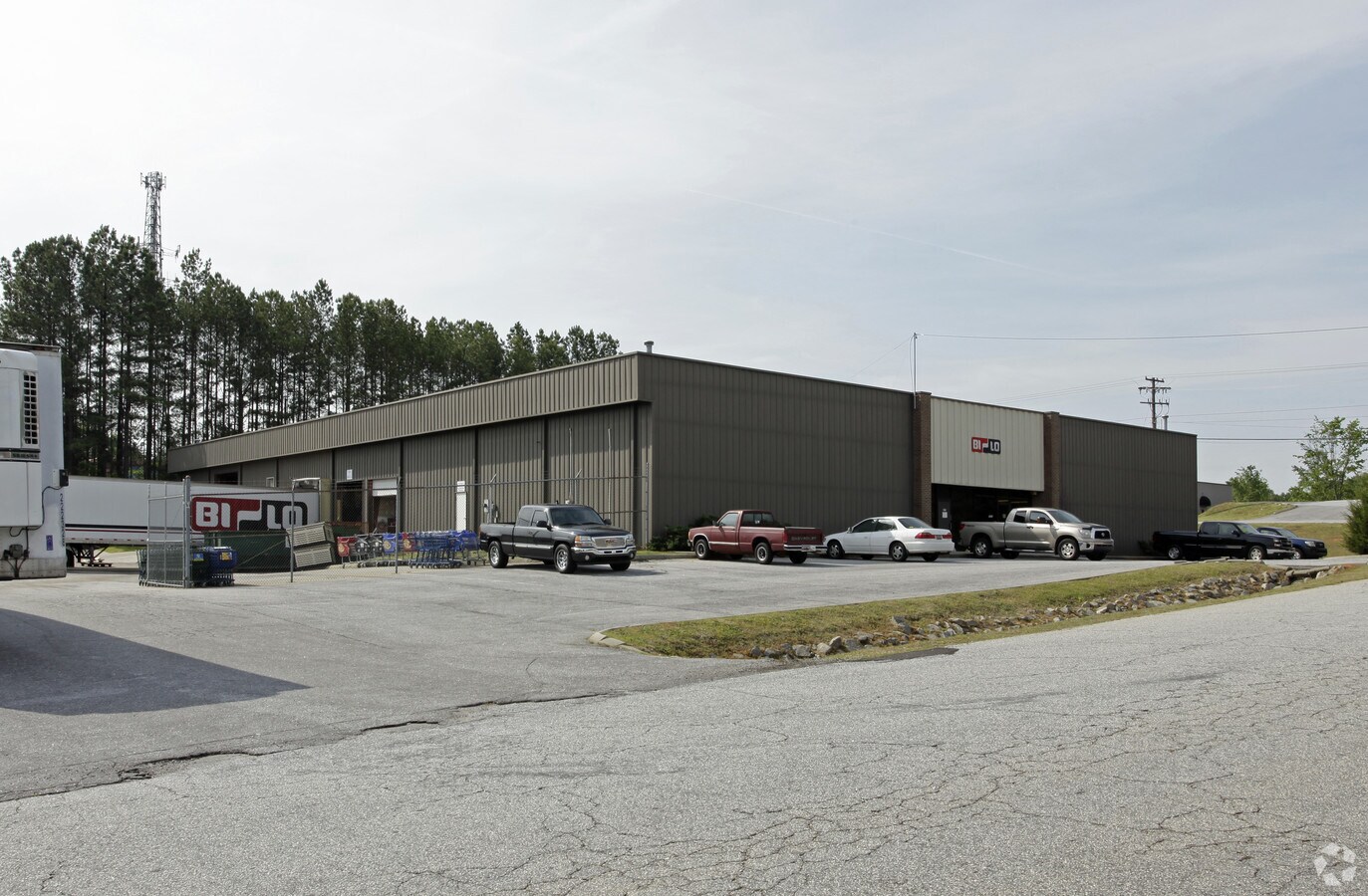 1075 S Batesville Rd, Greer, SC 29650