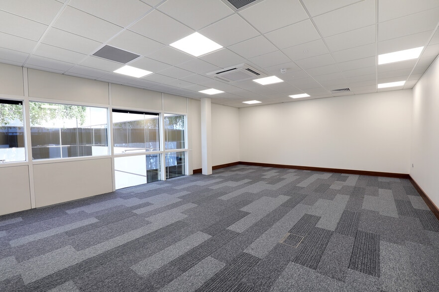 Sunrise Pky, Milton Keynes for lease - Interior Photo - Image 2 of 6