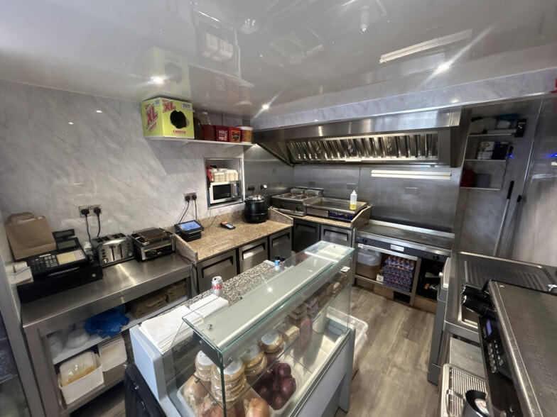 44 Whitesands, Dumfries for sale - Interior Photo - Image 2 of 4