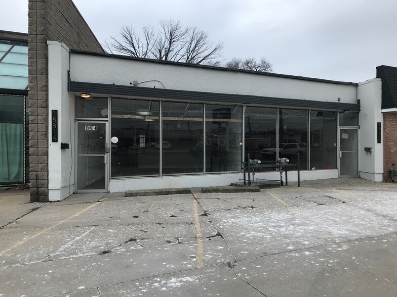 1881018814 E 9 Mile Rd, Eastpointe, MI 48021