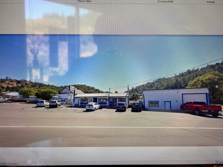 8843 Old Highway 99 N, Roseburg, OR for sale - Primary Photo - Image 1 of 1
