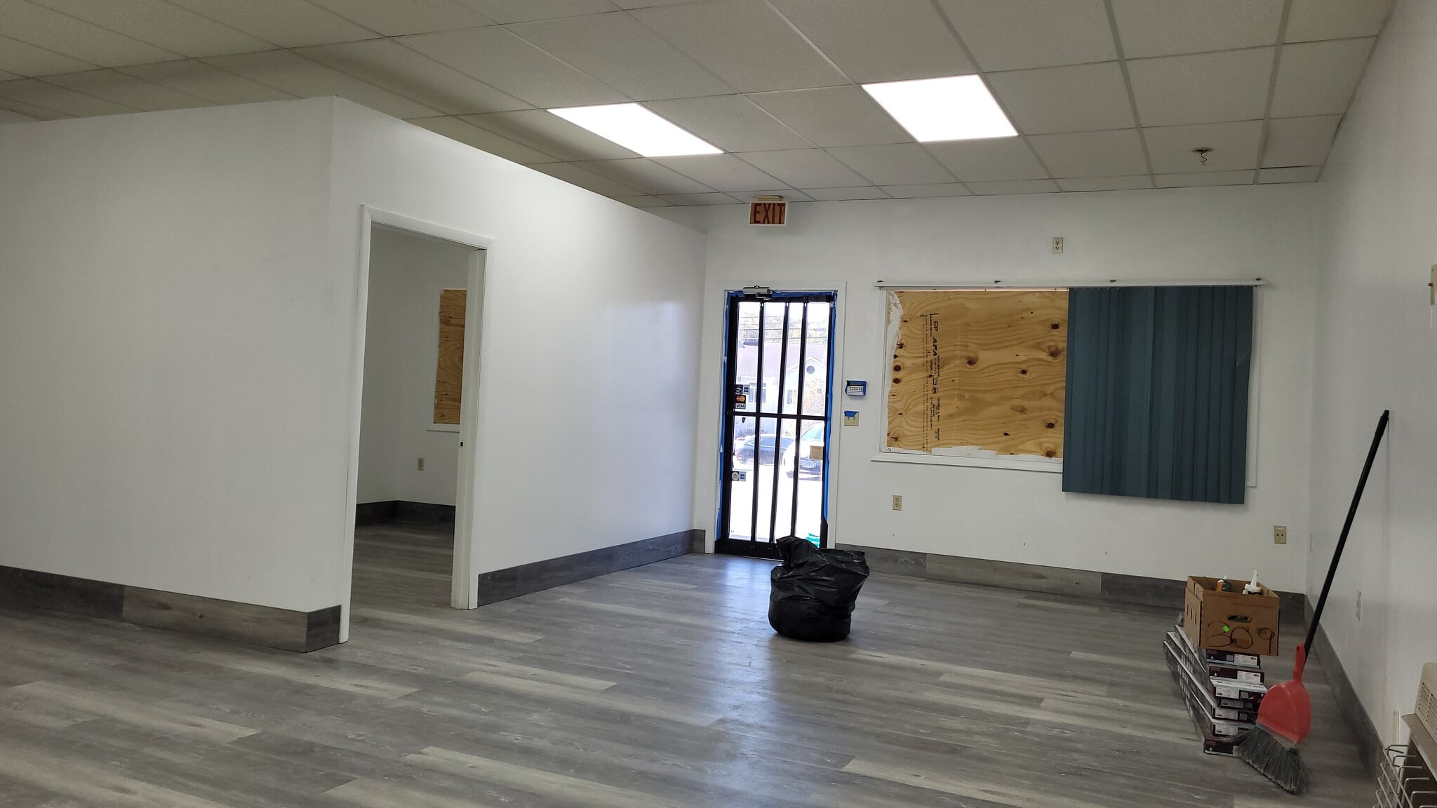 107 Route 32, North Franklin, CT for lease Interior Photo- Image 1 of 7