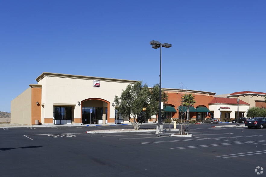4722 W Florida Ave, Hemet, CA for lease - Building Photo - Image 1 of 4