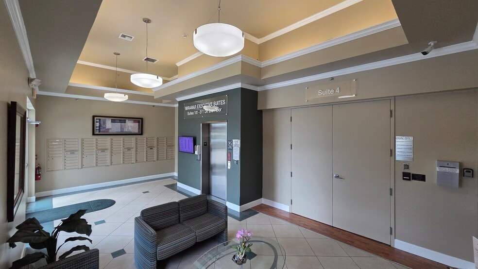 11820 Miramar Pky, Miramar, FL for lease - Building Photo - Image 3 of 13