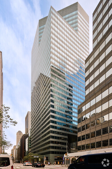 535 Madison Ave, New York, NY for lease - Building Photo - Image 2 of 10