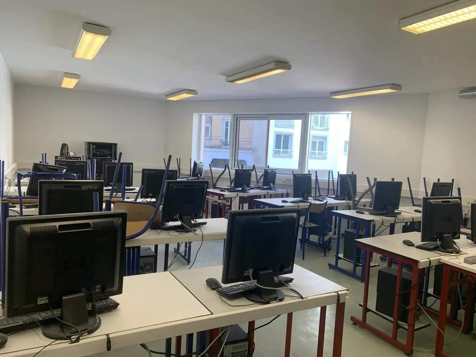 Quai De Jemmapes, Paris for lease Interior Photo- Image 1 of 5